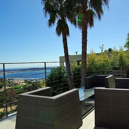Dom wakacyjny Golfe-juan Sleeps 14 Pool *