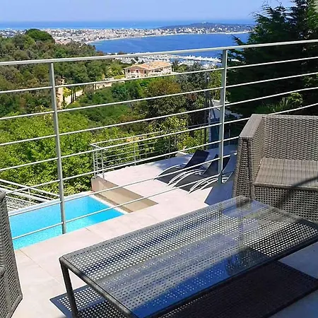 Golfe-juan Sleeps 14 Pool *