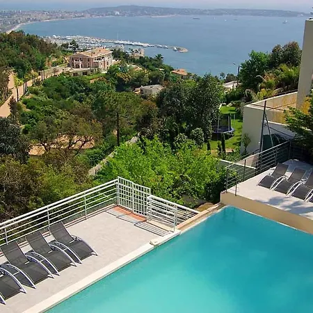 Dom wakacyjny Golfe-juan Sleeps 14 Pool *